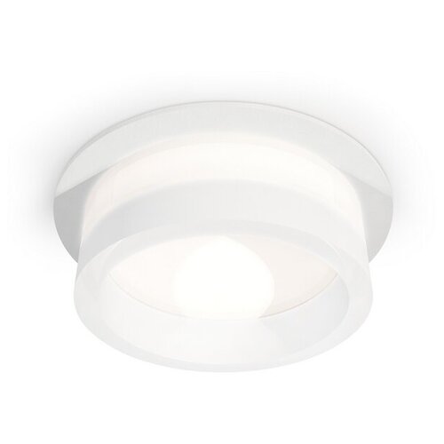   Ambrella Light Techno Spot XC8050015 (C8050, N8401) 2416