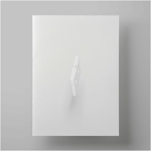   , A white cassette, 30x40 ,     590