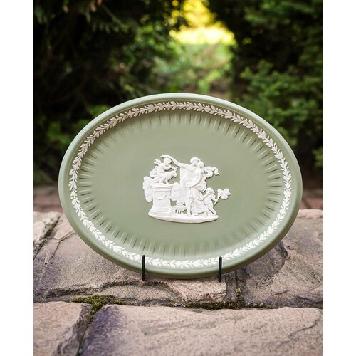 Wedgwood    , , 1990 . 45000