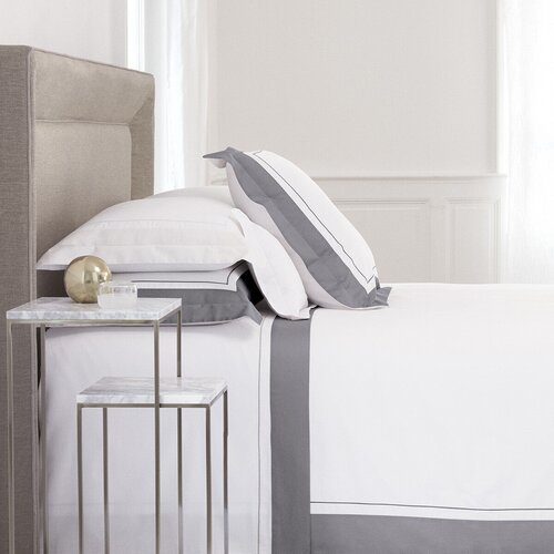 2 �������� �������� ����������� ����� Yves Delorme Lutece Platine 110000�