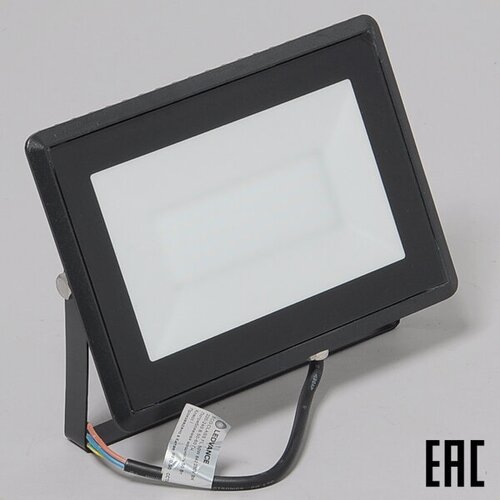    LEDVANCE Floodlight LED 220 50 3600  6500 IP65 76737,  2697  LEDVANCE