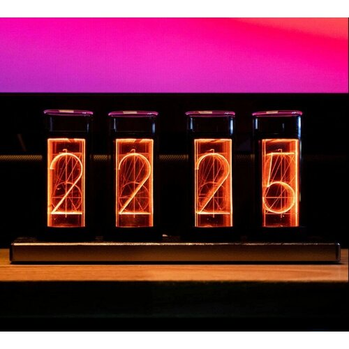   Gixie clock c RGB  10500